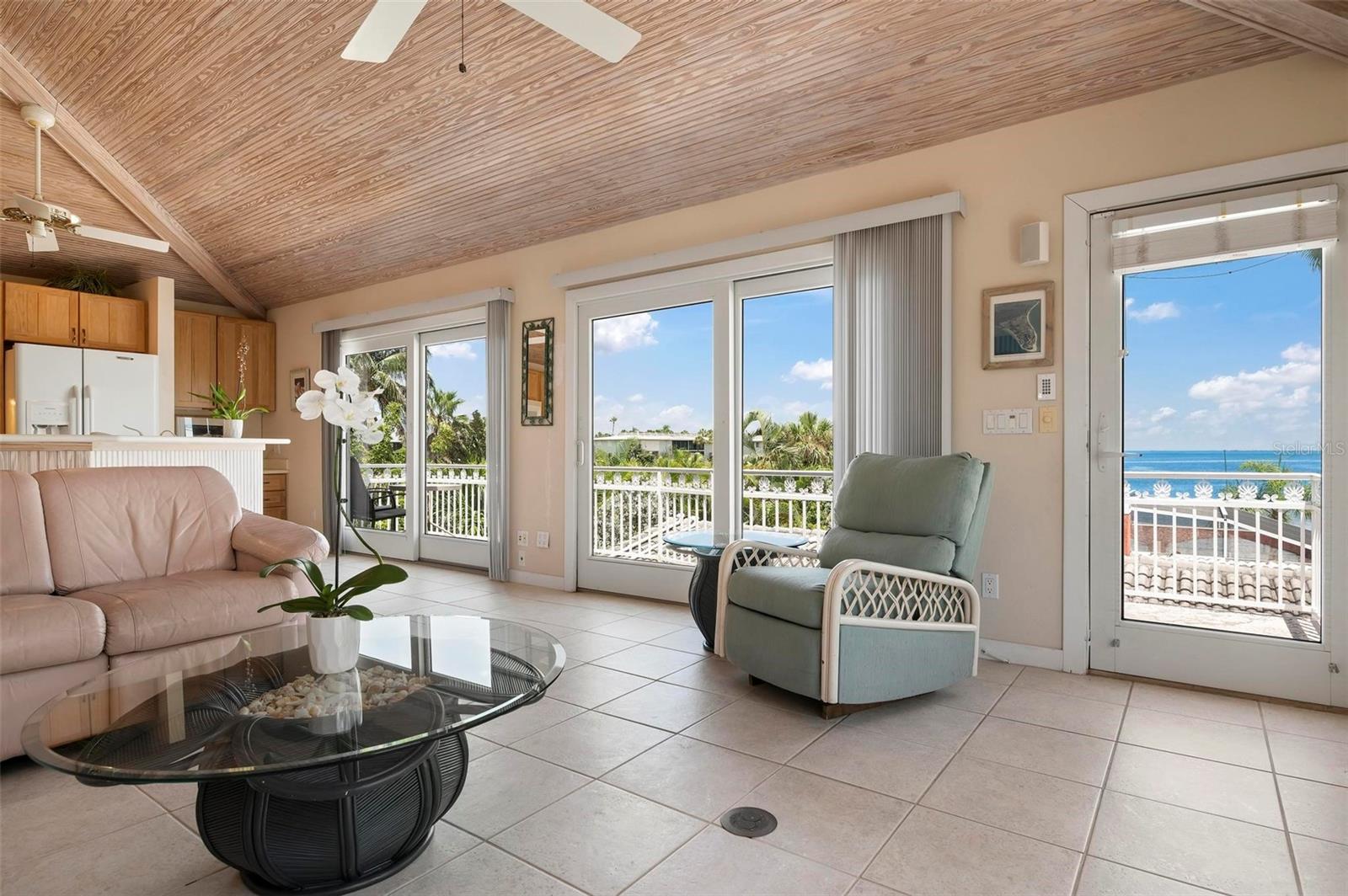 HOLMES BEACH 14TH UNIT - Residential