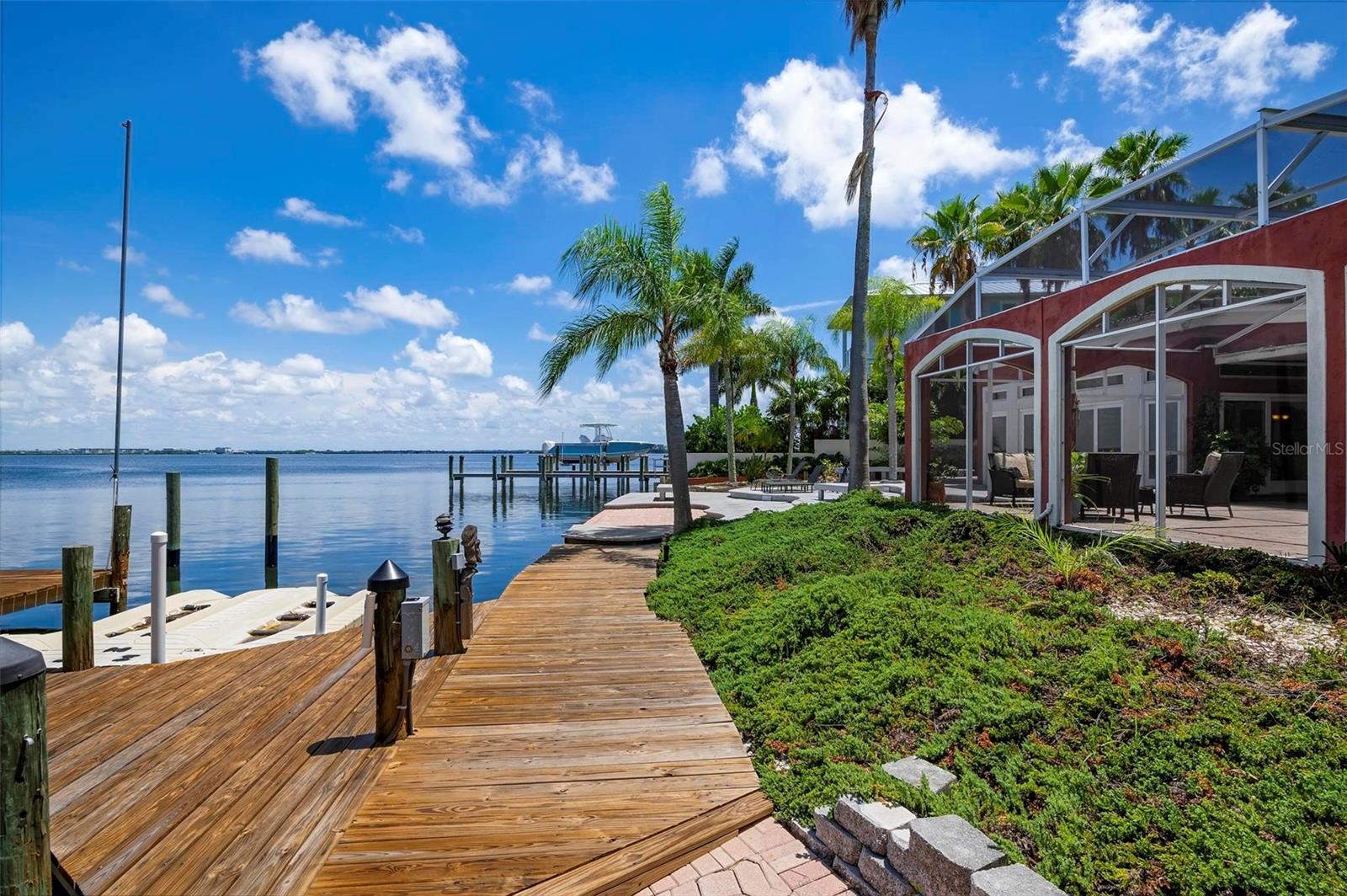 HOLMES BEACH 14TH UNIT - Residential