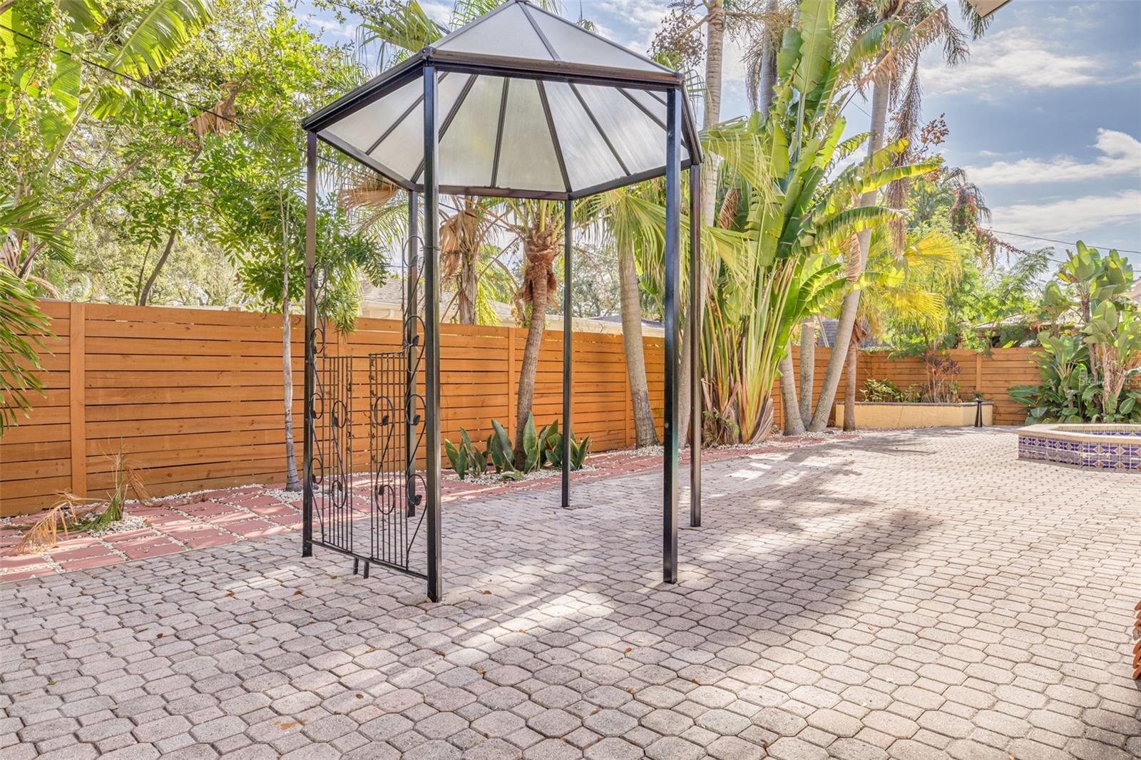 DAVIS ISLANDS PB10 PG52 TO 57 - Residential Lease