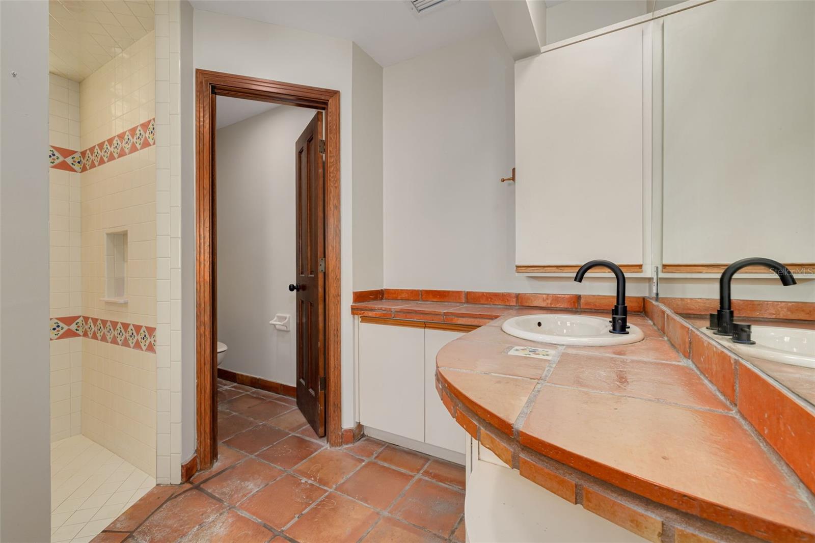 DAVIS ISLANDS PB10 PG52 TO 57 - Residential Lease