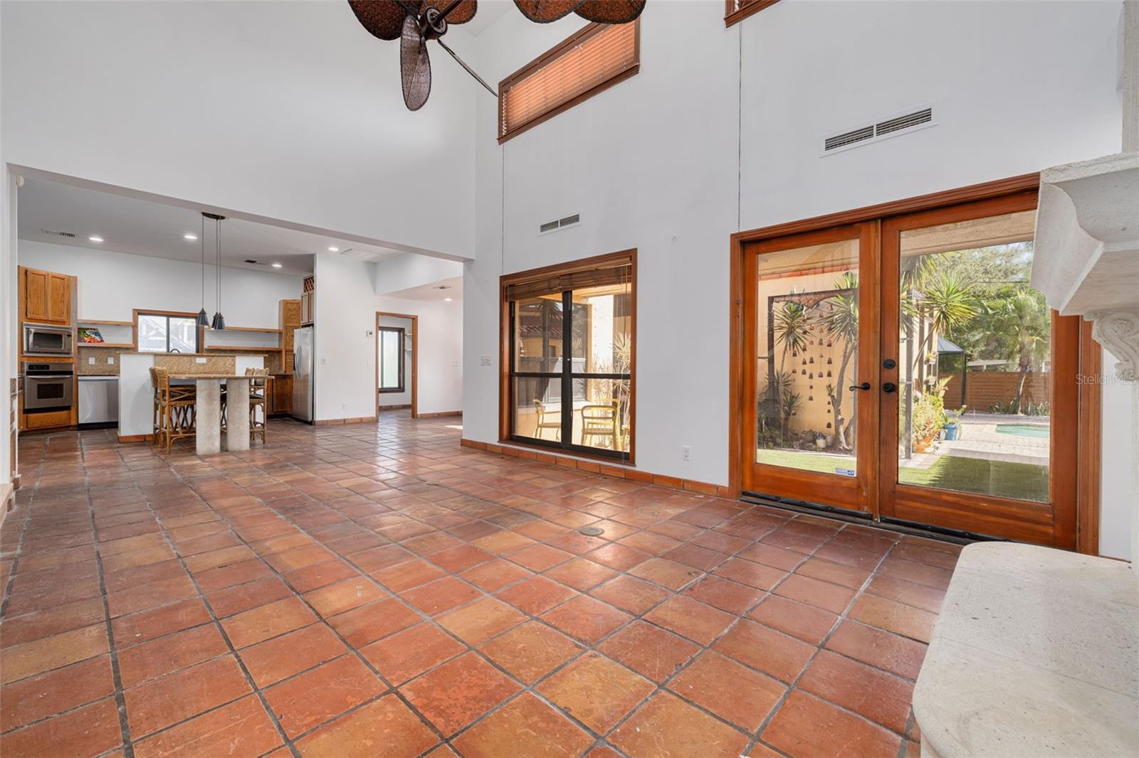 DAVIS ISLANDS PB10 PG52 TO 57 - Residential Lease