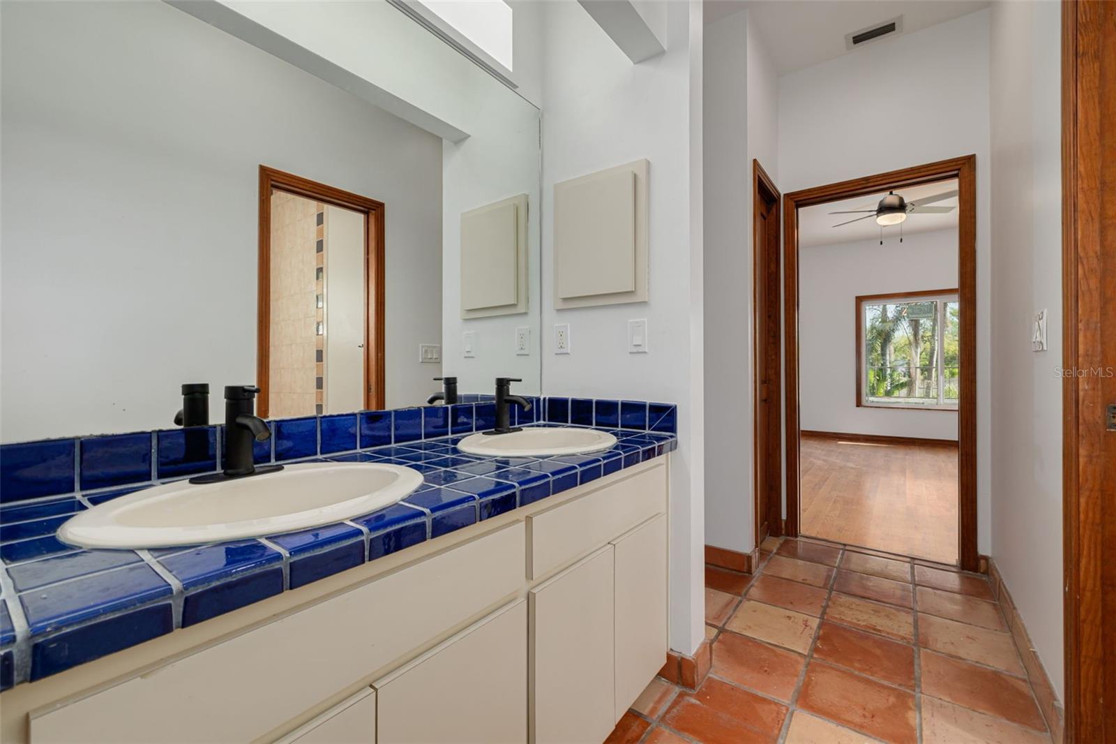 DAVIS ISLANDS PB10 PG52 TO 57 - Residential Lease