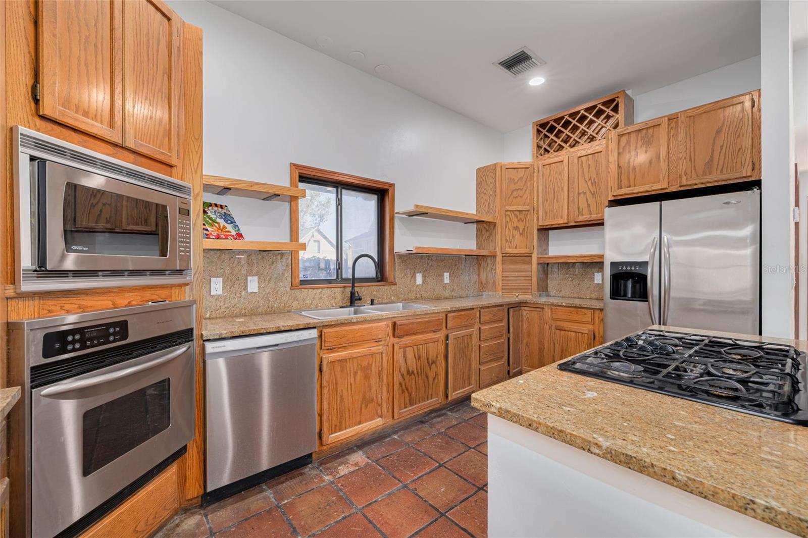 DAVIS ISLANDS PB10 PG52 TO 57 - Residential Lease