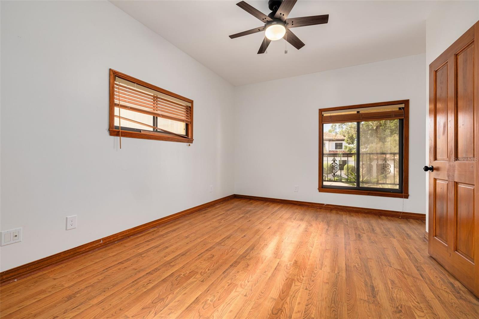 DAVIS ISLANDS PB10 PG52 TO 57 - Residential Lease