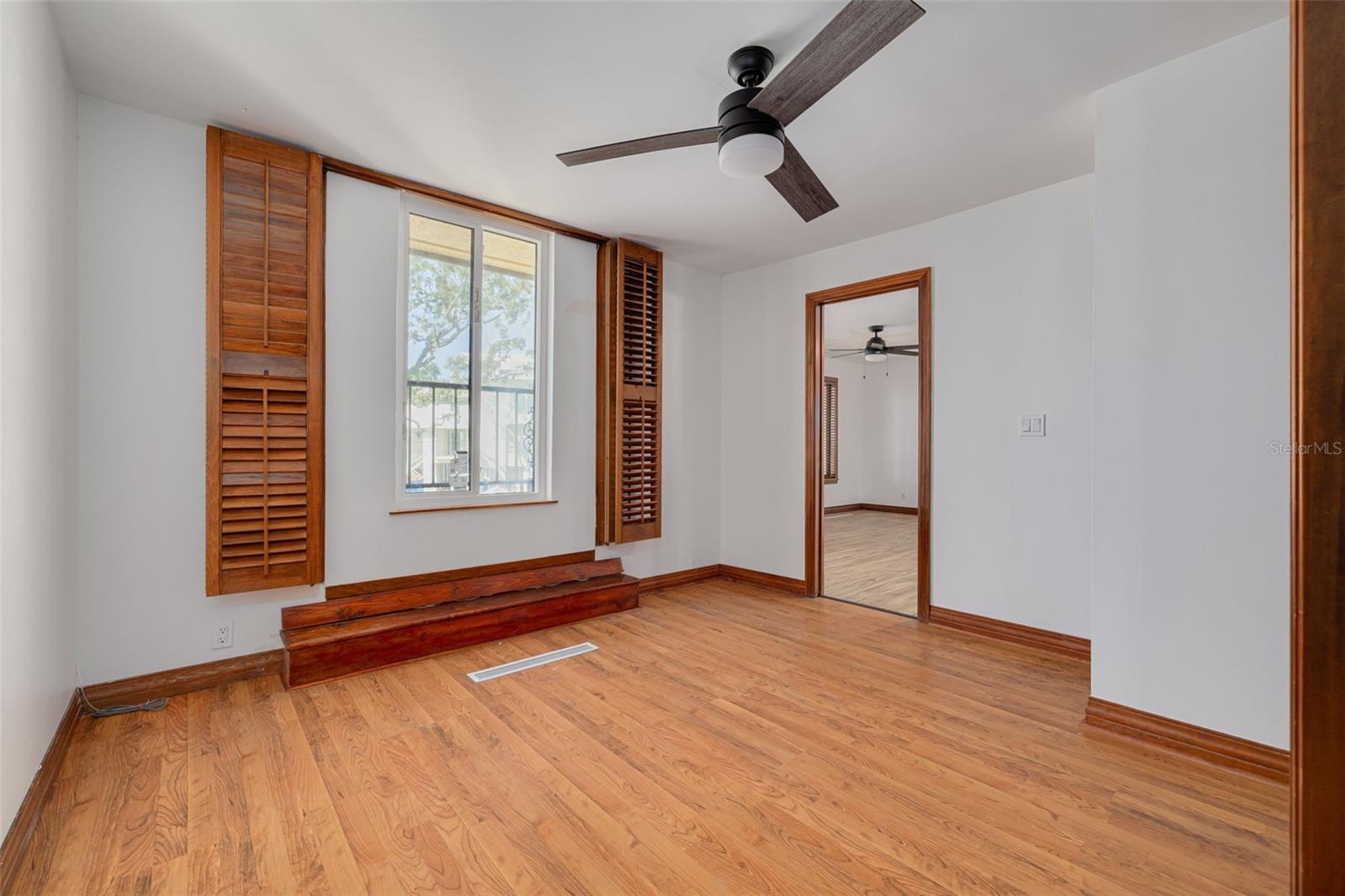 DAVIS ISLANDS PB10 PG52 TO 57 - Residential Lease