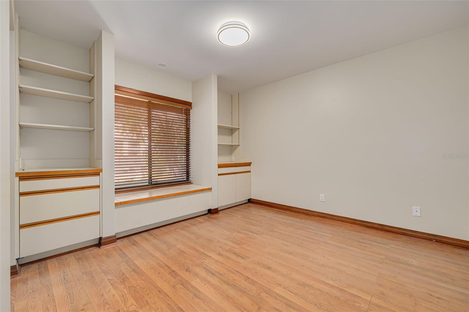 DAVIS ISLANDS PB10 PG52 TO 57 - Residential Lease