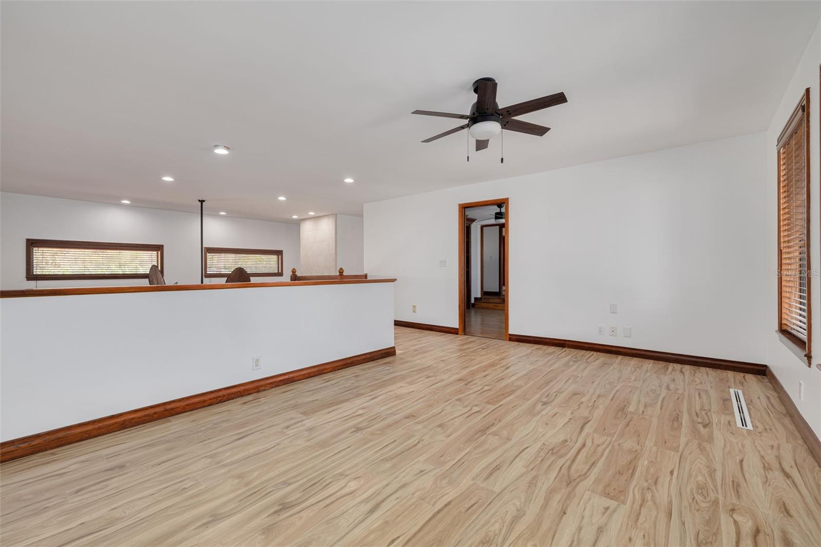 DAVIS ISLANDS PB10 PG52 TO 57 - Residential Lease