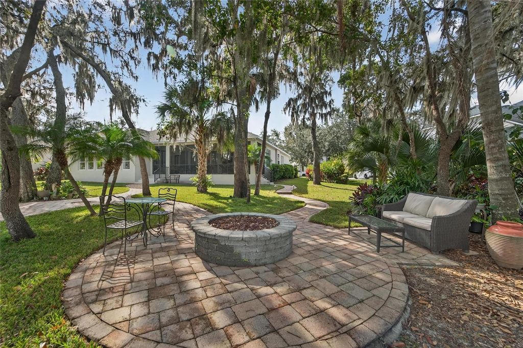 Photo of 16022 Ternglade Drive, Lithia, FL 33547 (MLS # TB8443528)