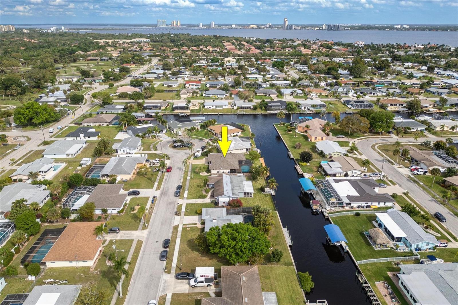 WATERWAY ESTS/FT MYERS - Residential