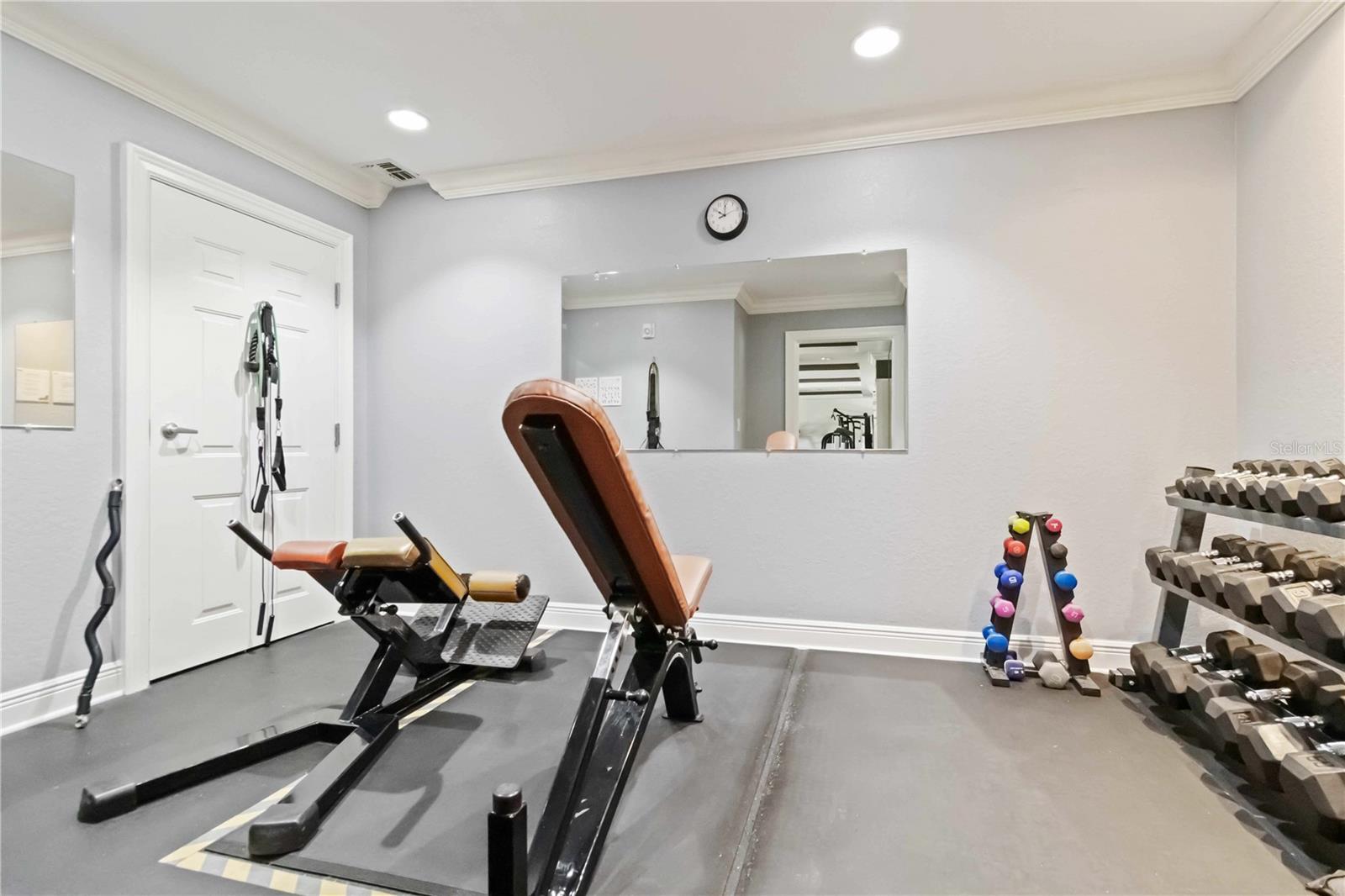 BROADWAY PROMENADE - Residential