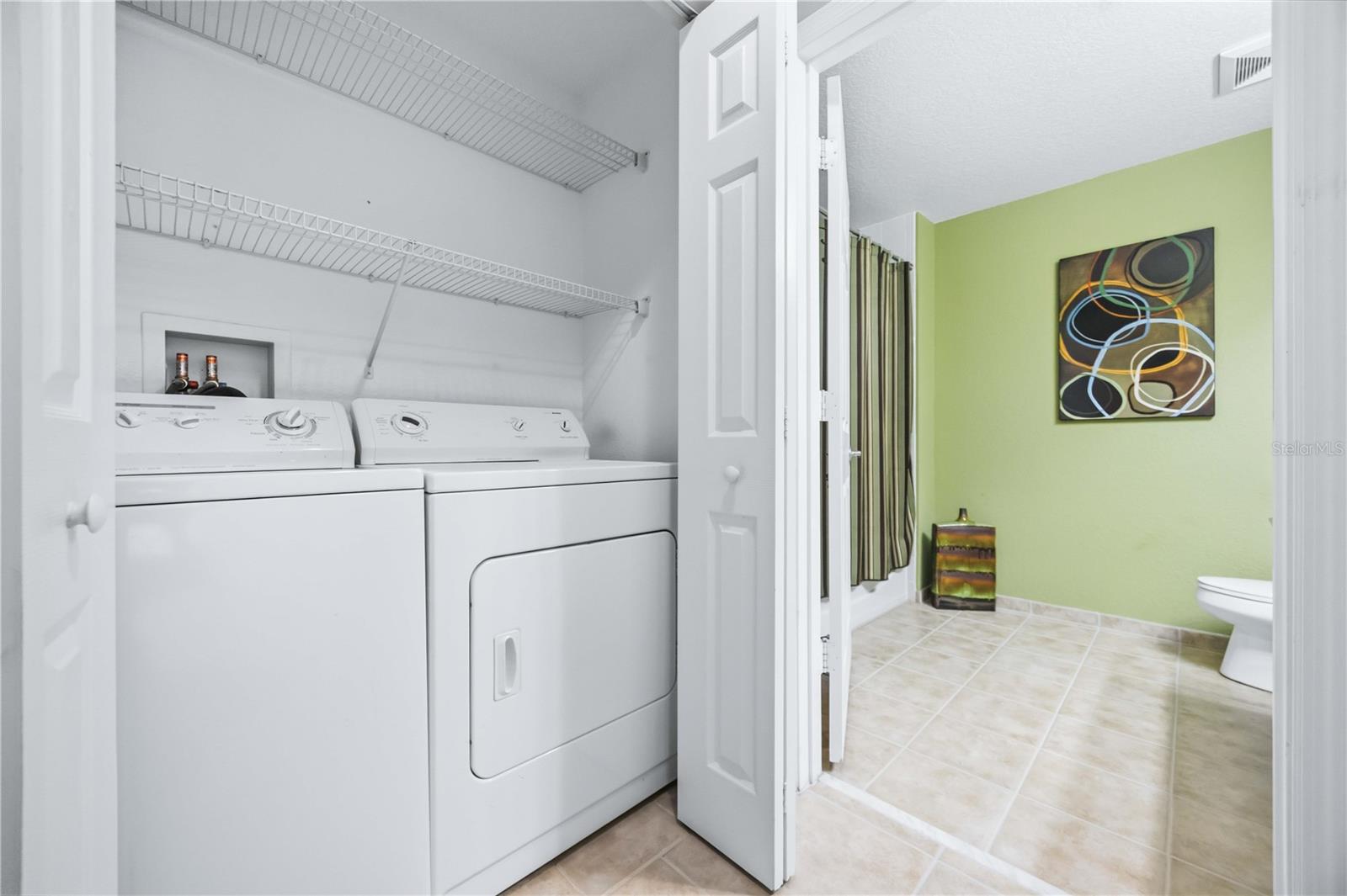 BROADWAY PROMENADE - Residential