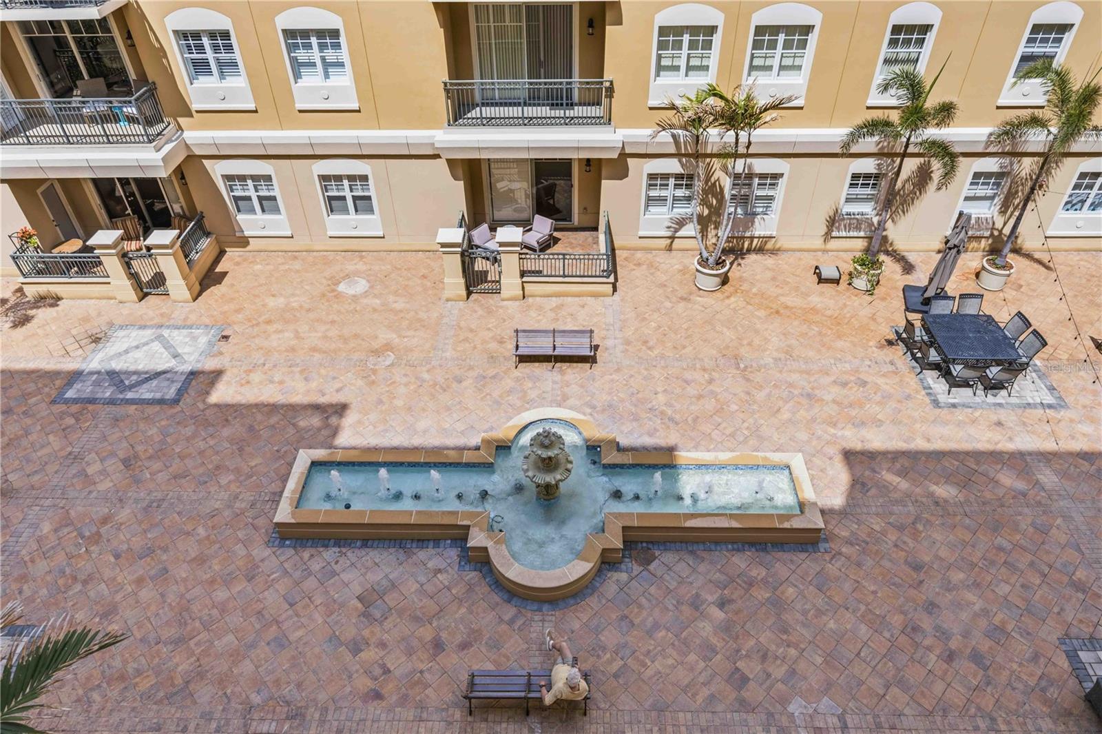 BROADWAY PROMENADE - Residential