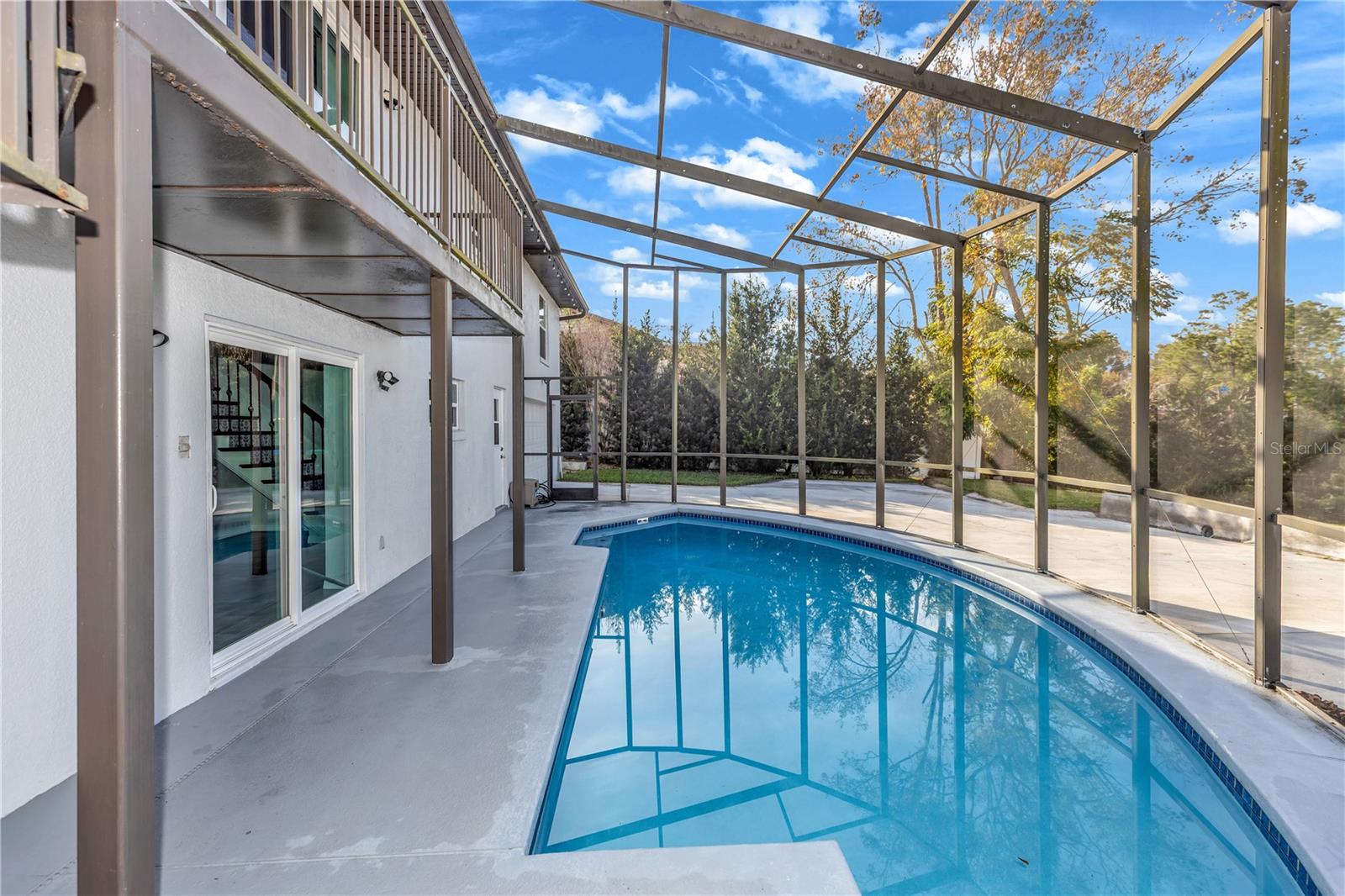 VILLAGE GREEN PH 01 - Residential Lease