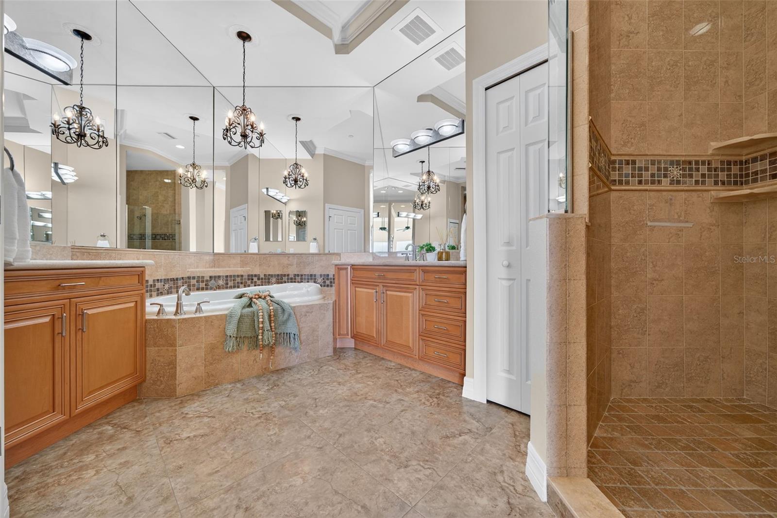 PHILLIPPI LANDINGS - Residential