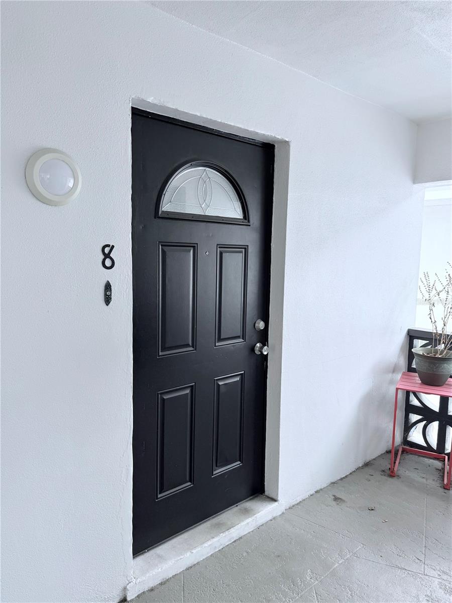 CAPRI ISLE SUB - Residential Lease