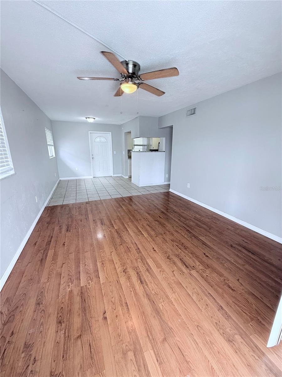 CAPRI ISLE SUB - Residential Lease