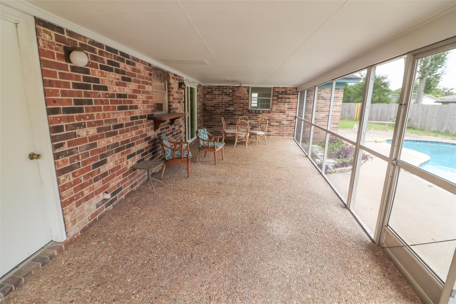 LAKESIDE ESTATES - Residential