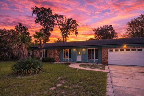 Photo of 3442 Red Oak Circle E, Orange Park, FL 32073 (MLS # GC535028)