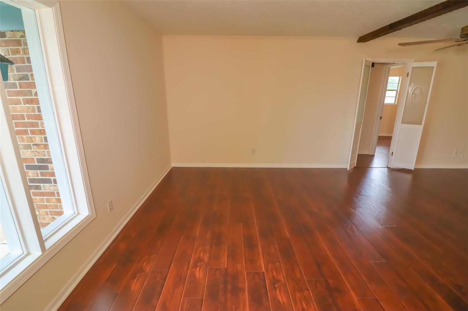 LAKESIDE ESTATES - Residential