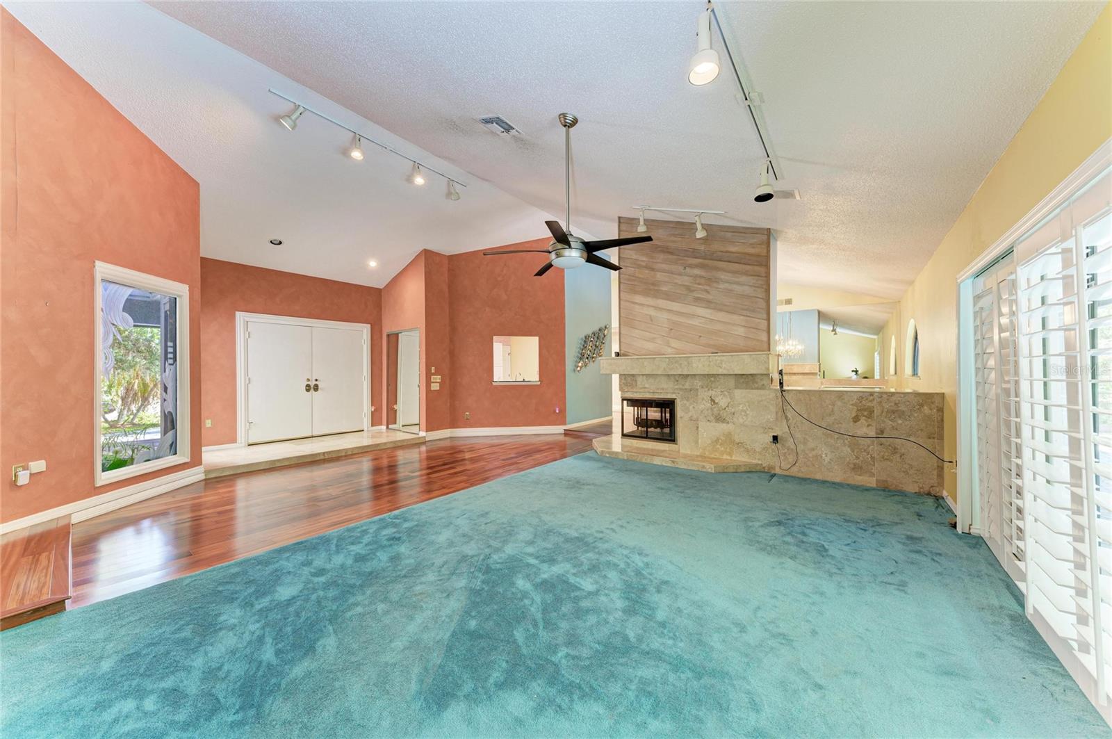 830 HAMMOCKWOOD COURT