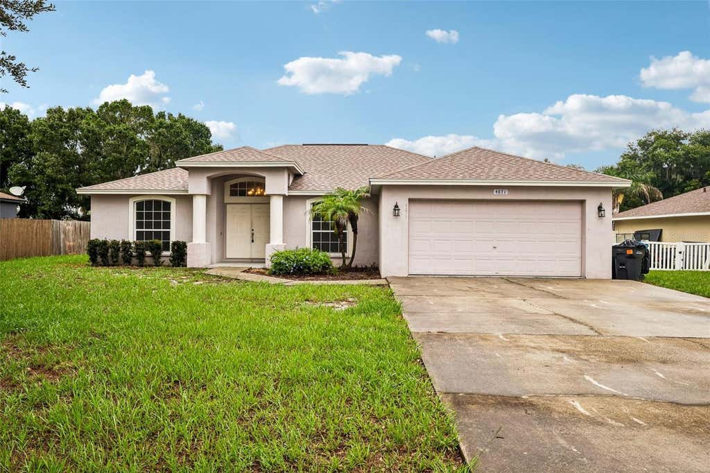 Photo of 4871 Cedar View Drive, Mulberry, FL 33860 (MLS # L4963936)
