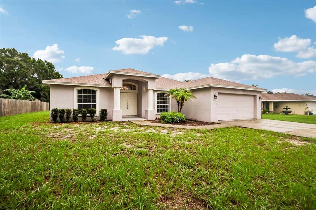 Photo of 4871 Cedar View Drive, Mulberry, FL 33860 (MLS # L4963936)