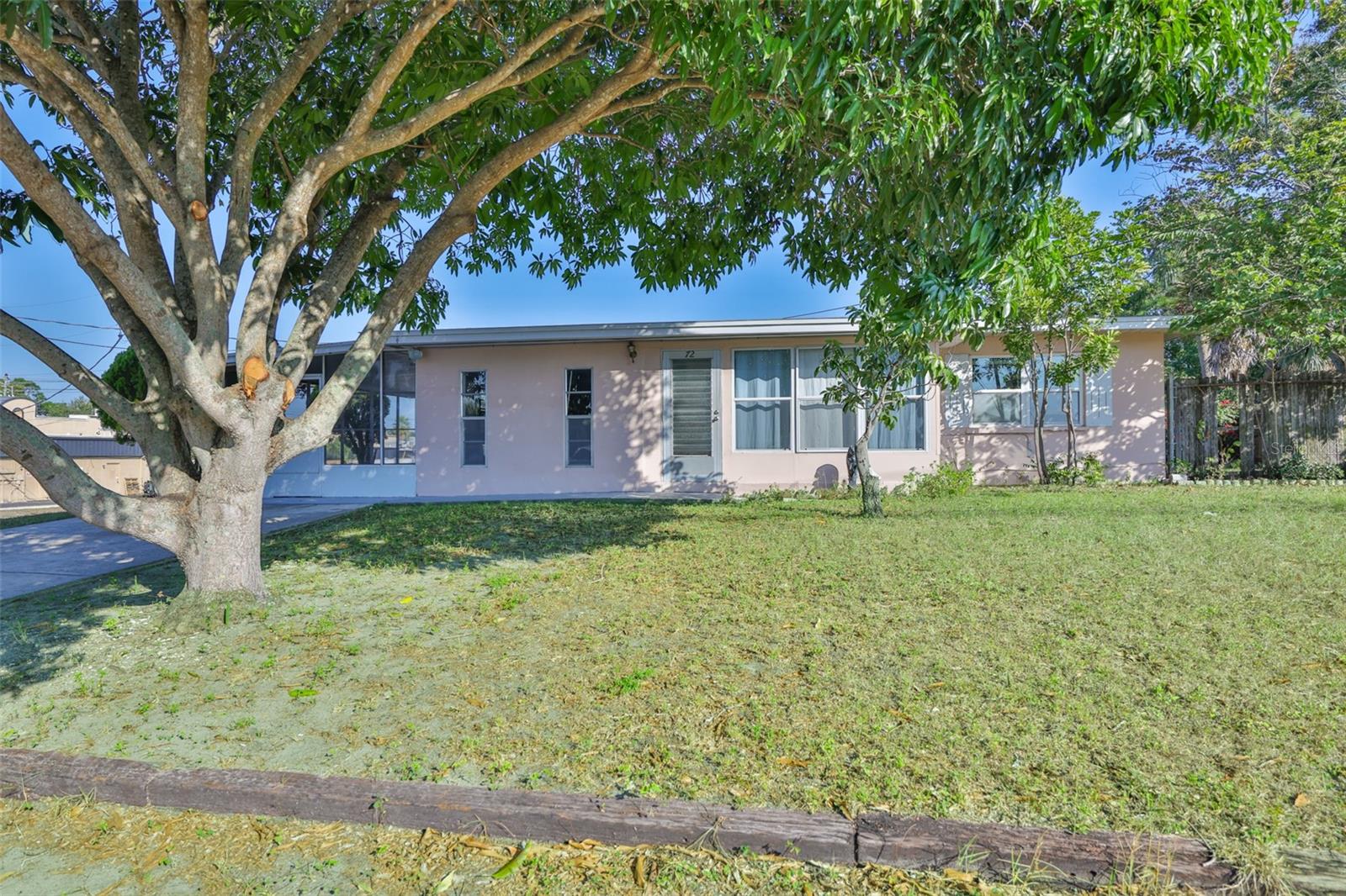 LAKE SHORE ESTATES - Residential Lease