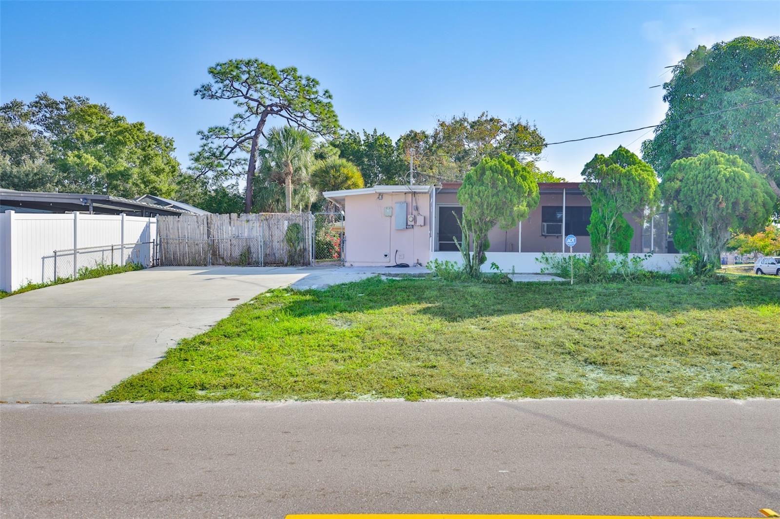 LAKE SHORE ESTATES - Residential Lease