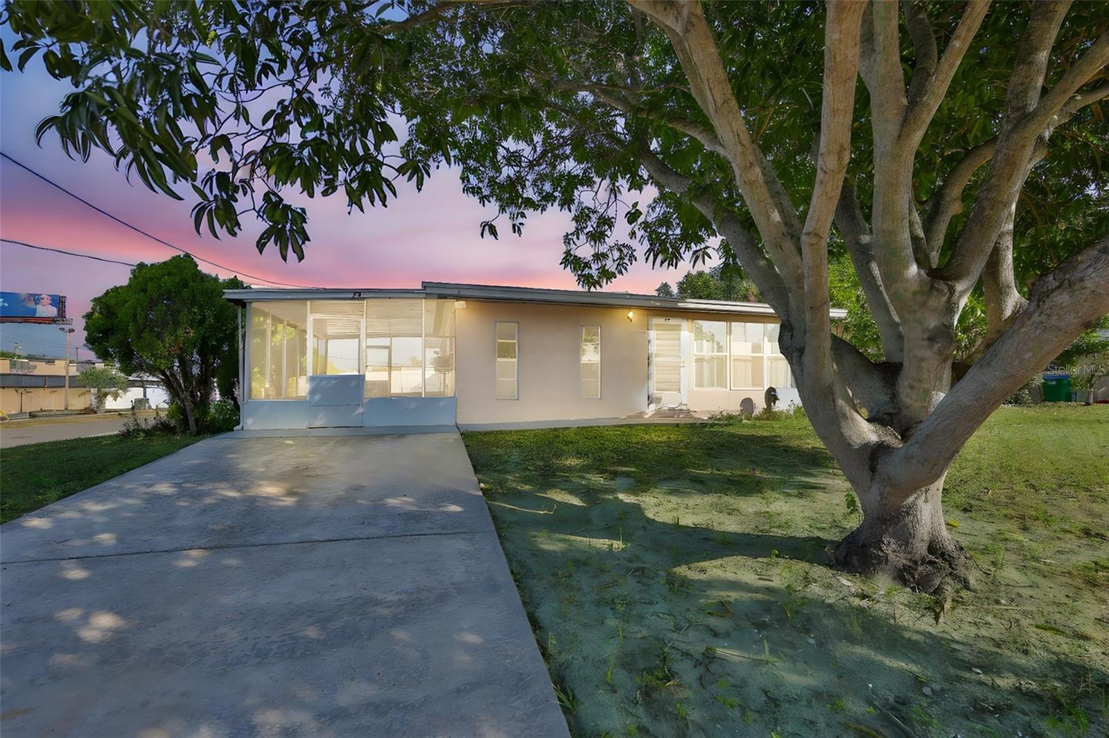 LAKE SHORE ESTATES - Residential Lease