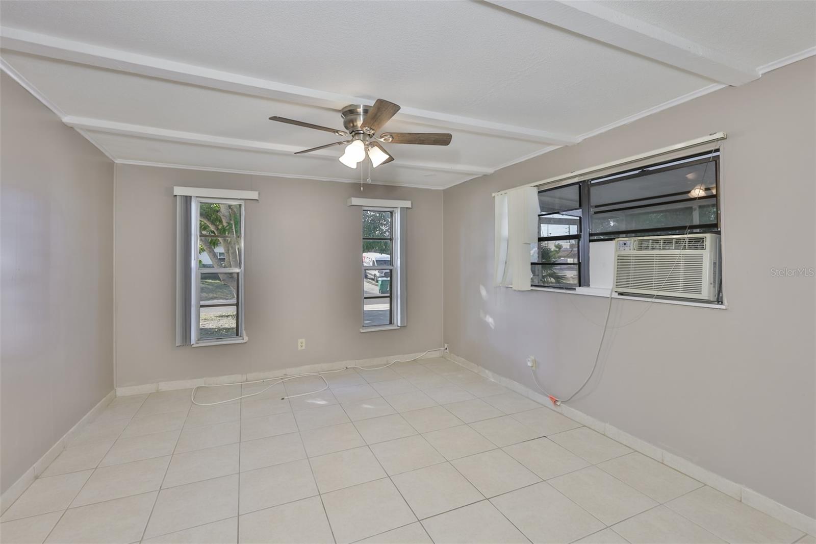 LAKE SHORE ESTATES - Residential Lease