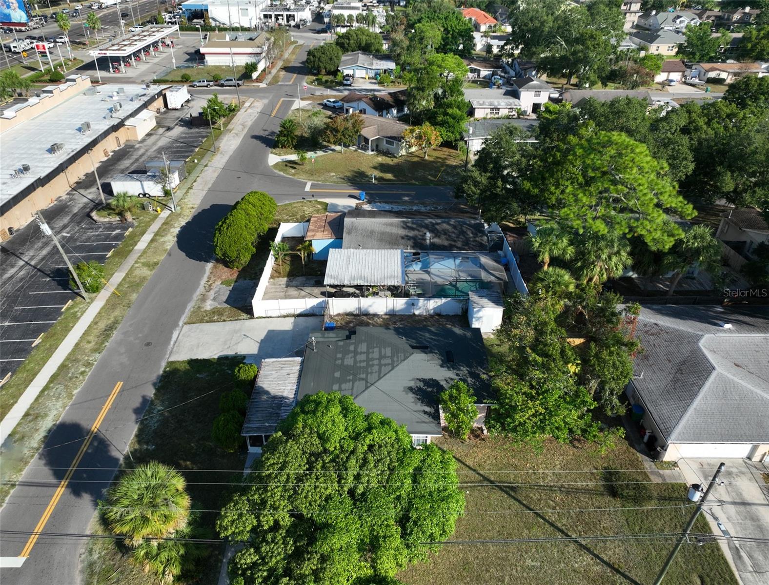 LAKE SHORE ESTATES - Residential Lease