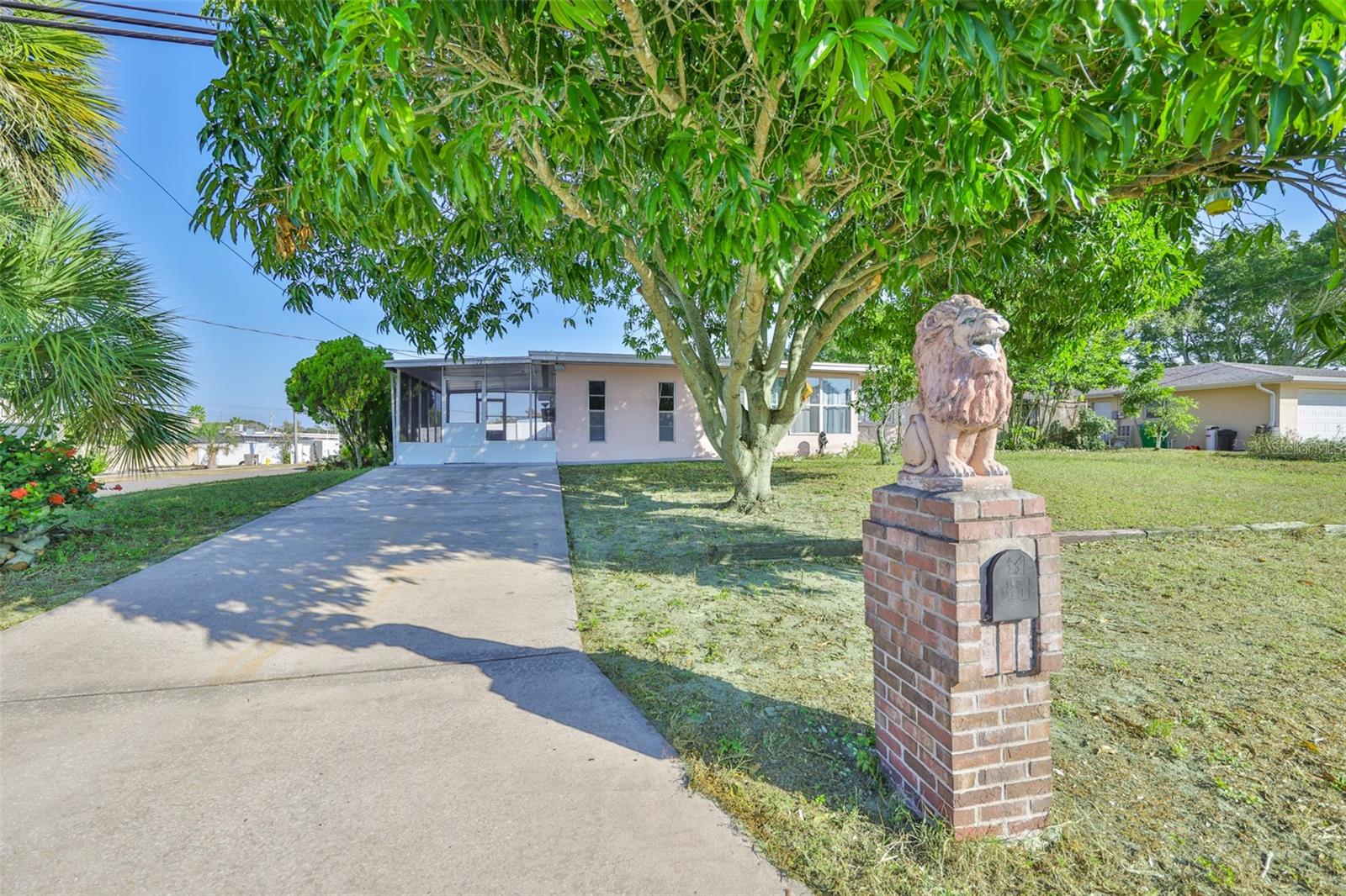 LAKE SHORE ESTATES - Residential Lease