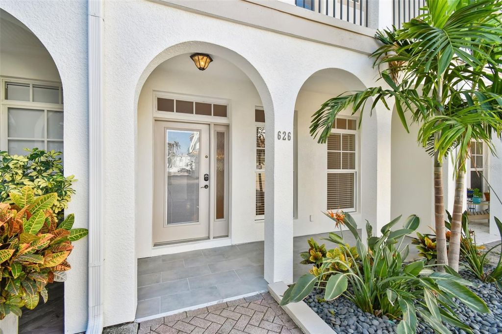 Photo of 626 3rd Avenue S, St Petersburg, FL 33701 (MLS # TB8433548)
