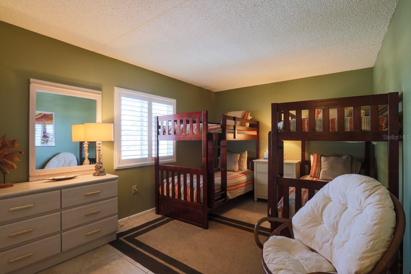 Pelican - Residential