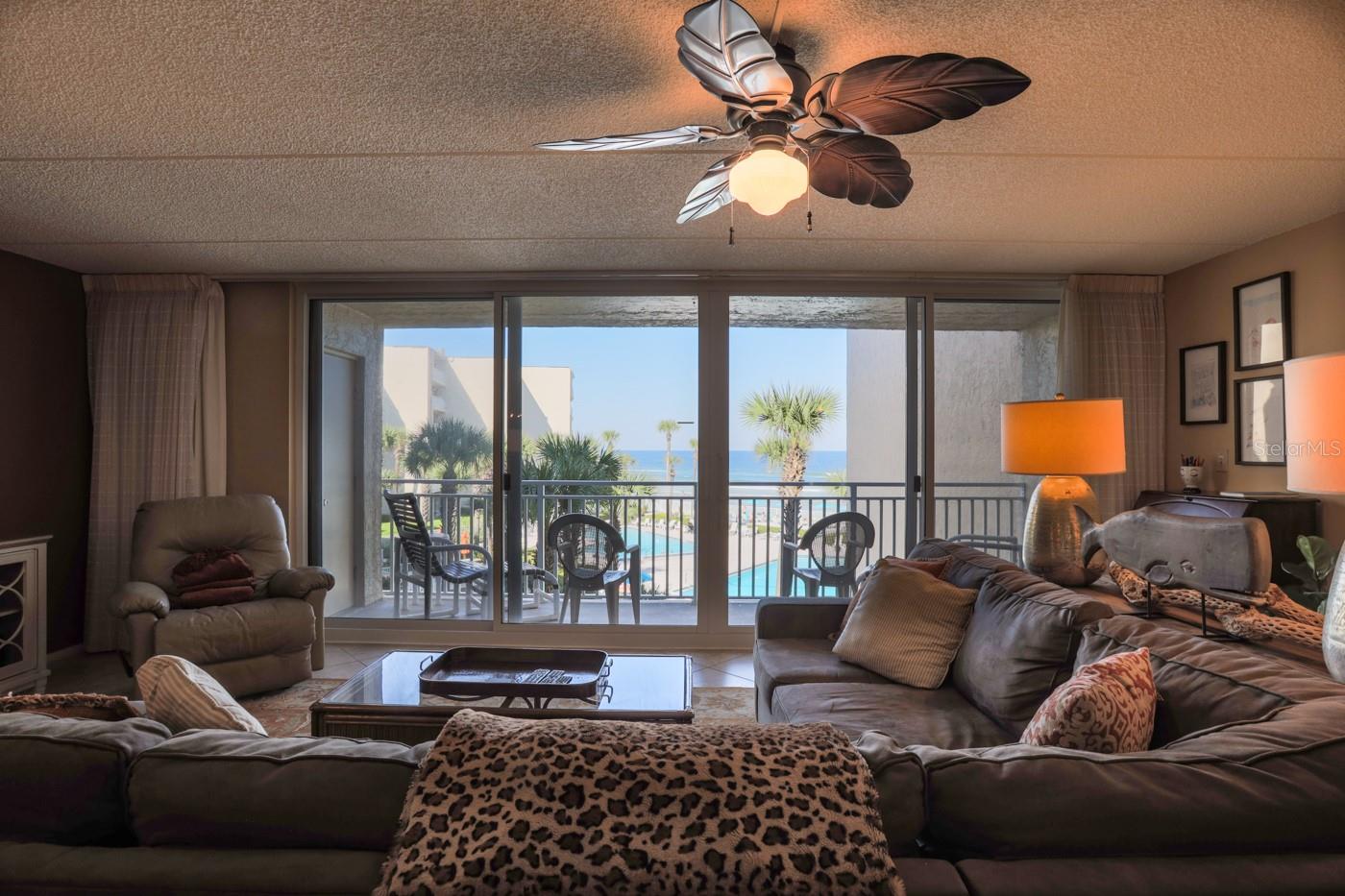 Pelican - Residential