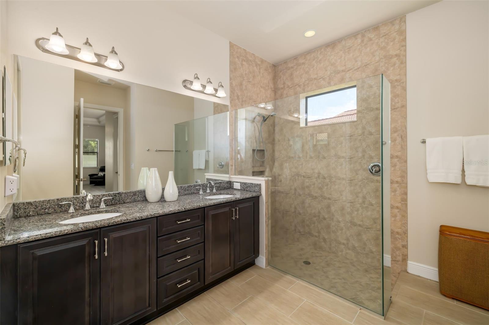 SARASOTA NATIONAL - Residential