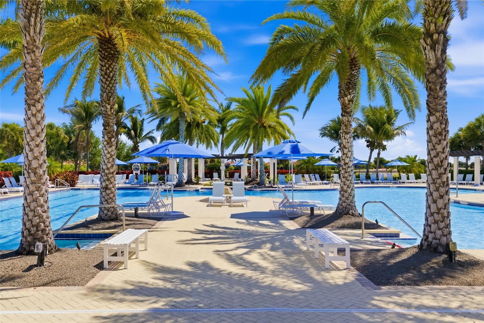 SARASOTA NATIONAL - Residential