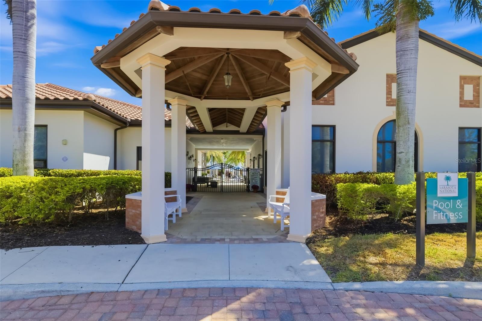 SARASOTA NATIONAL - Residential