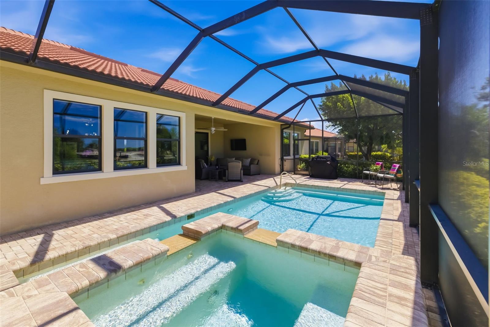 SARASOTA NATIONAL - Residential