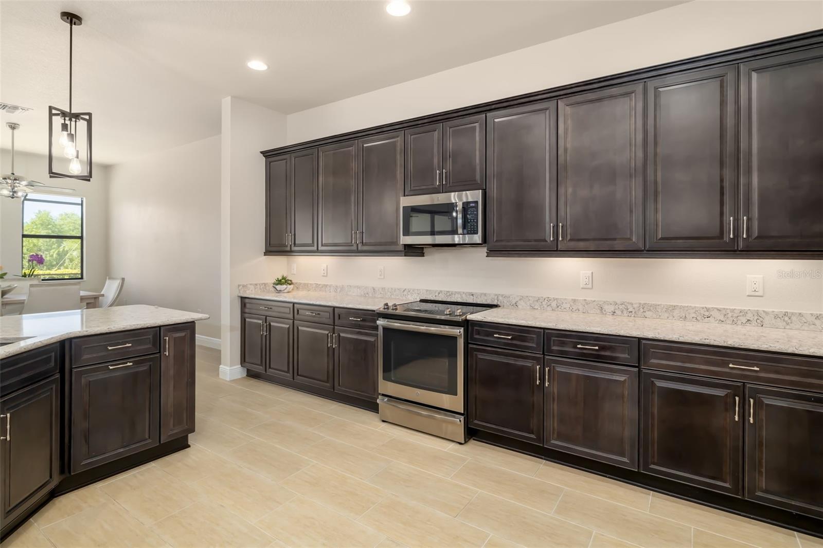 SARASOTA NATIONAL - Residential