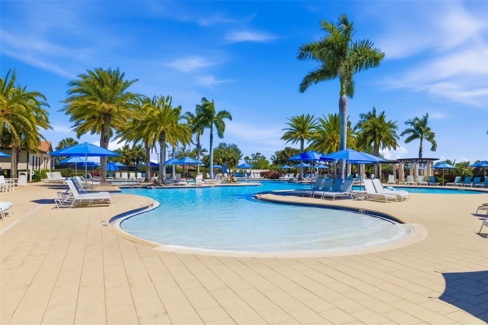 SARASOTA NATIONAL - Residential