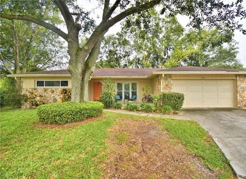 A home in WINTER HAVEN