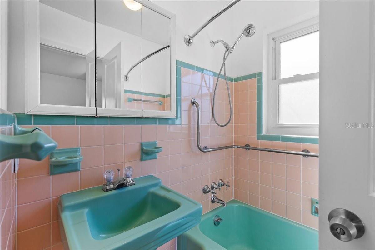 TROPICAL SHORES 2ND ADD - Residential