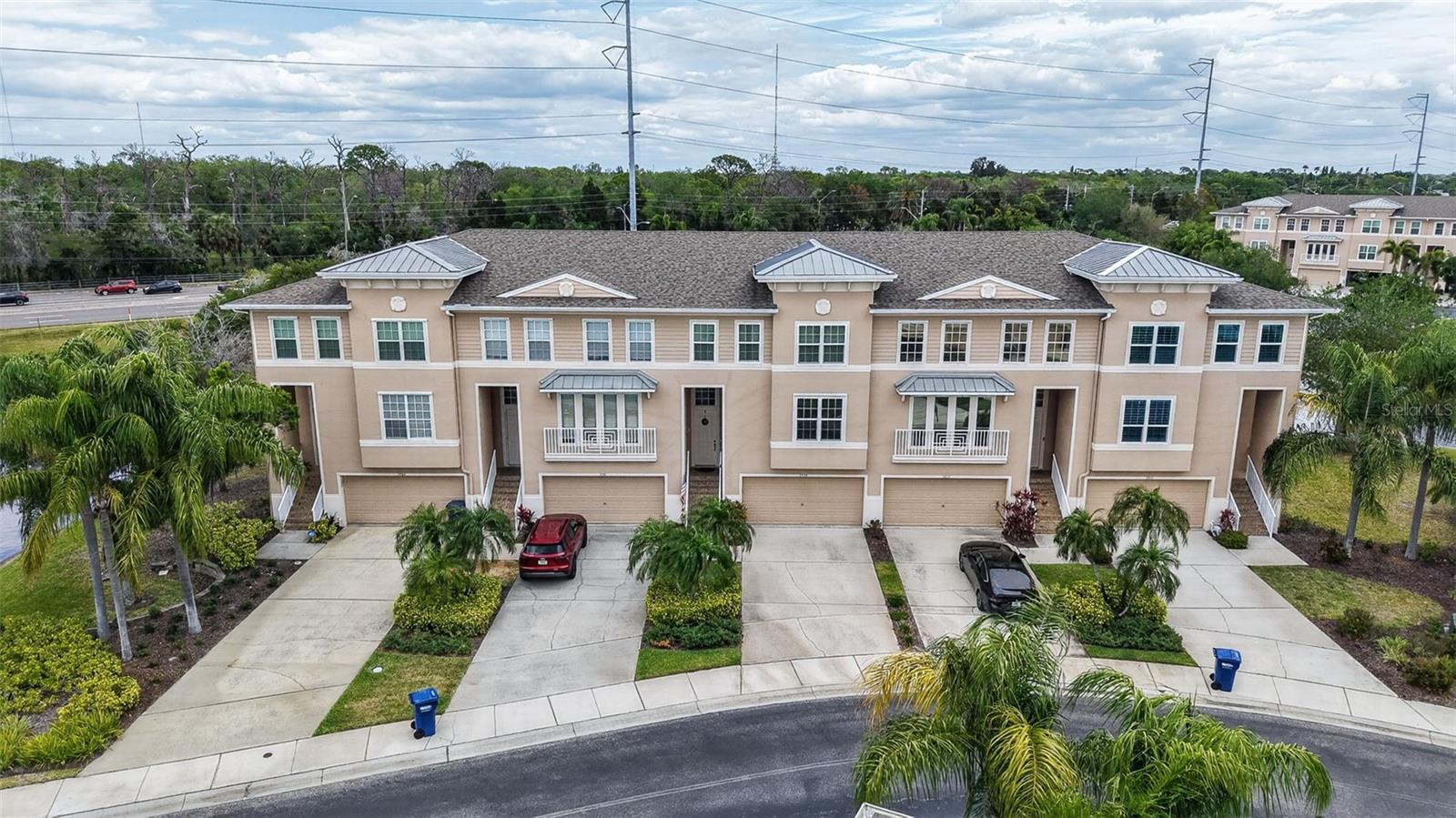 SEMINOLE ISLE TWNHMS - Residential