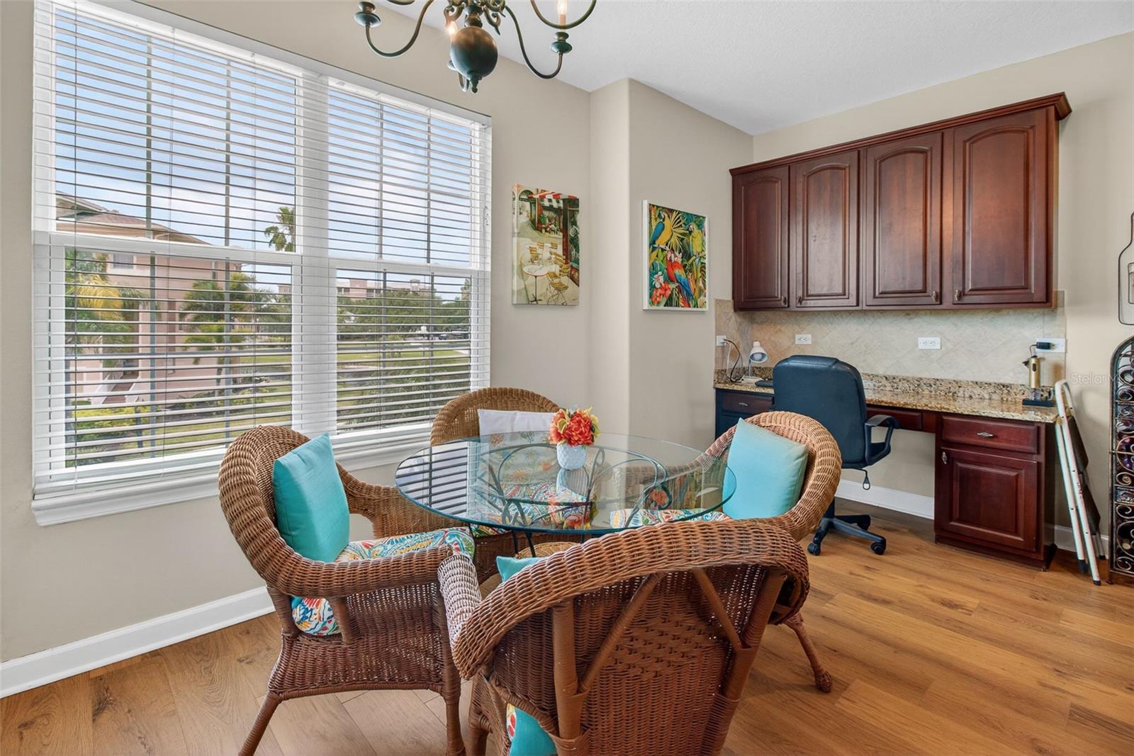 SEMINOLE ISLE TWNHMS - Residential