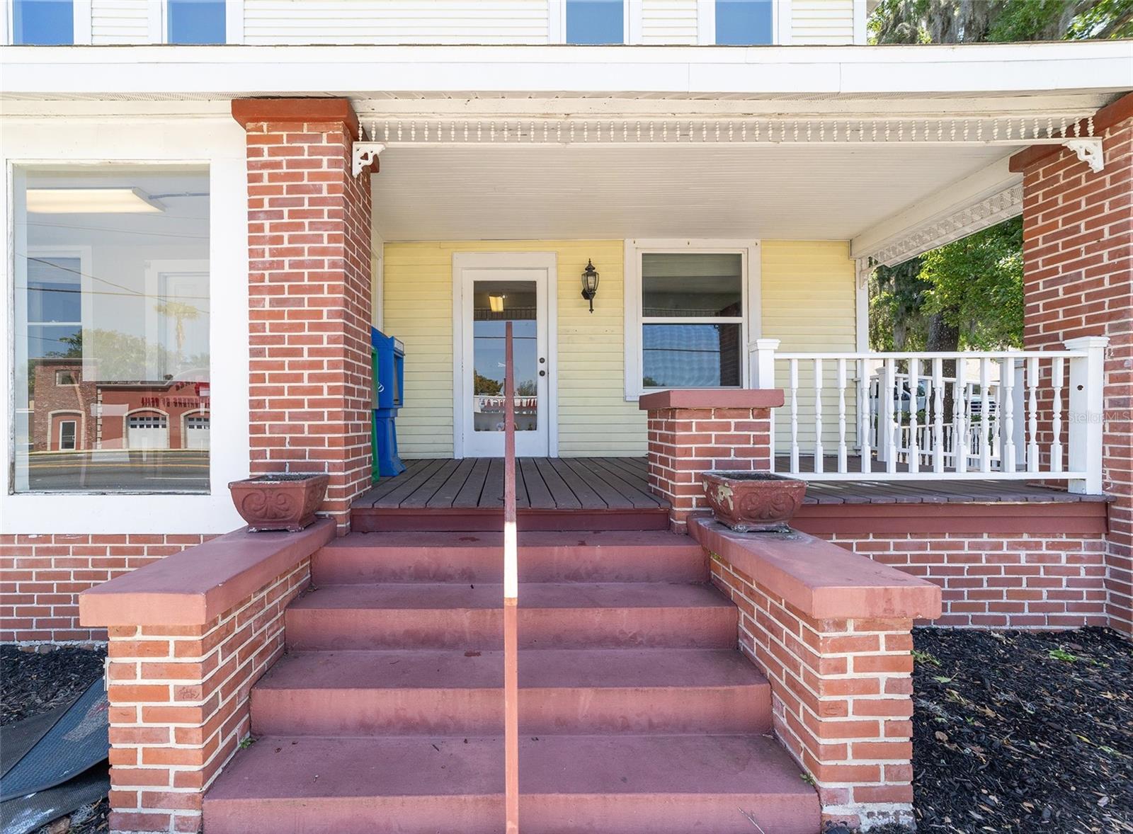 HOMESTEAD - Commercial Sale