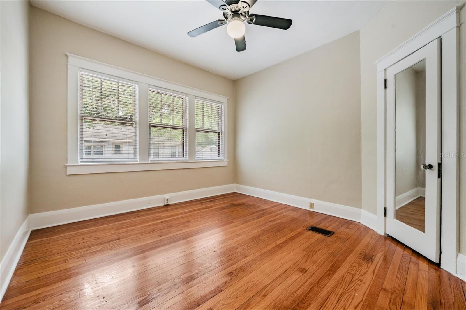 EVELYN CITY - Residential Lease