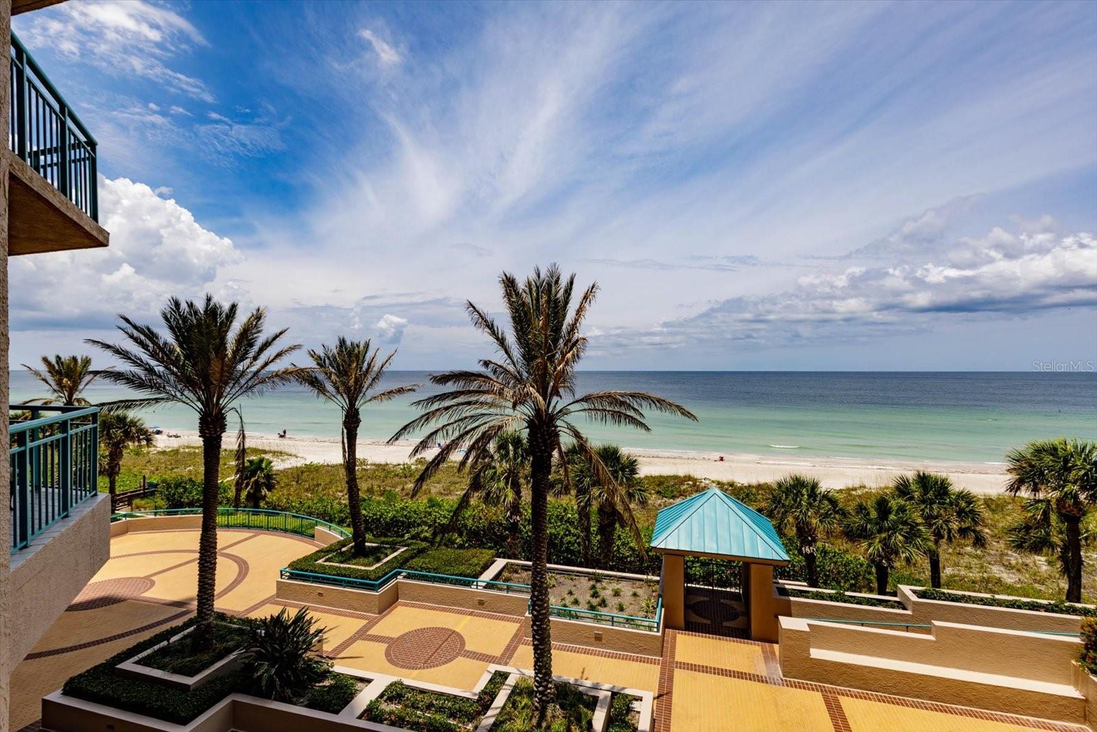 ULTIMAR THREE CONDO - Residential