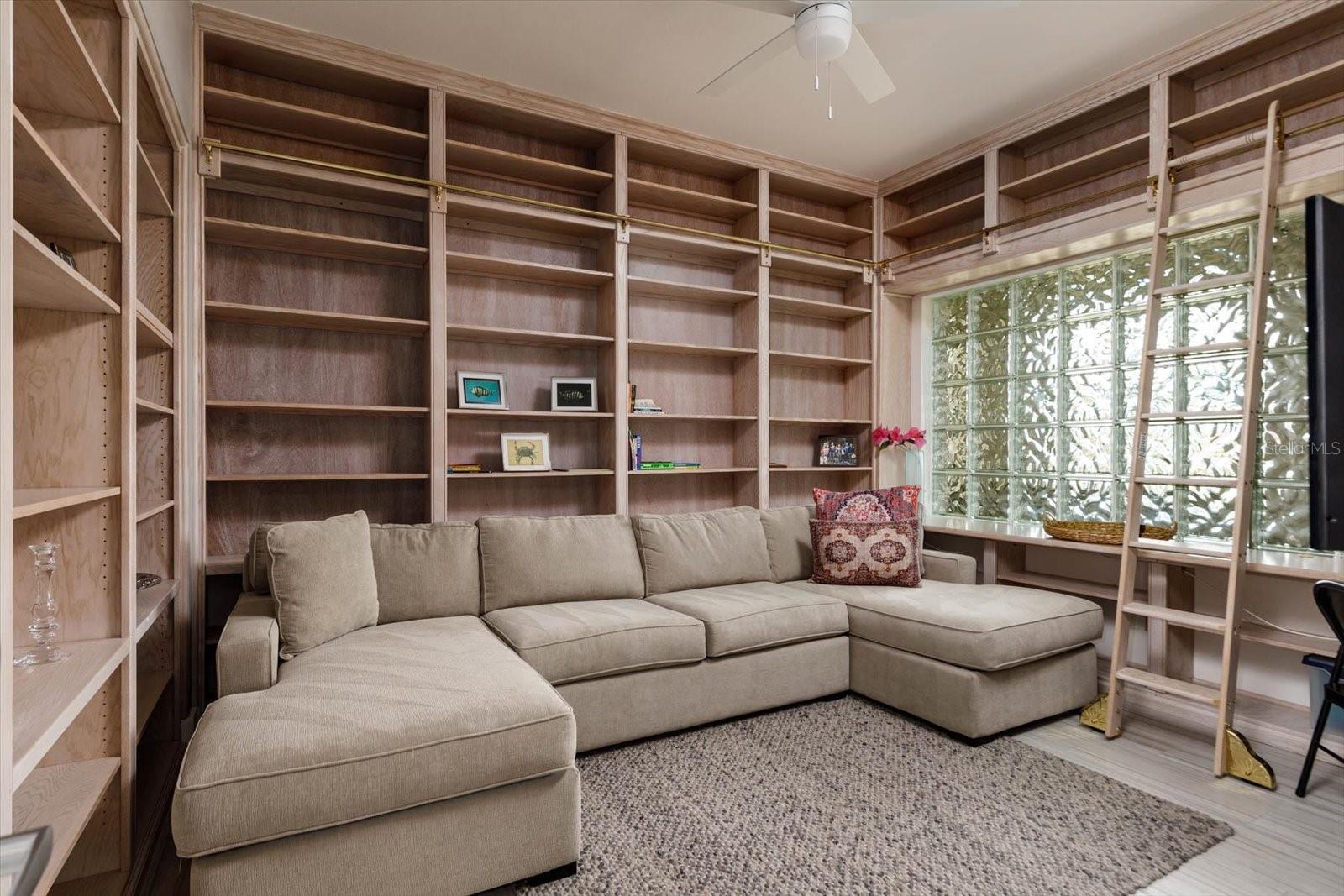 ULTIMAR THREE CONDO - Residential