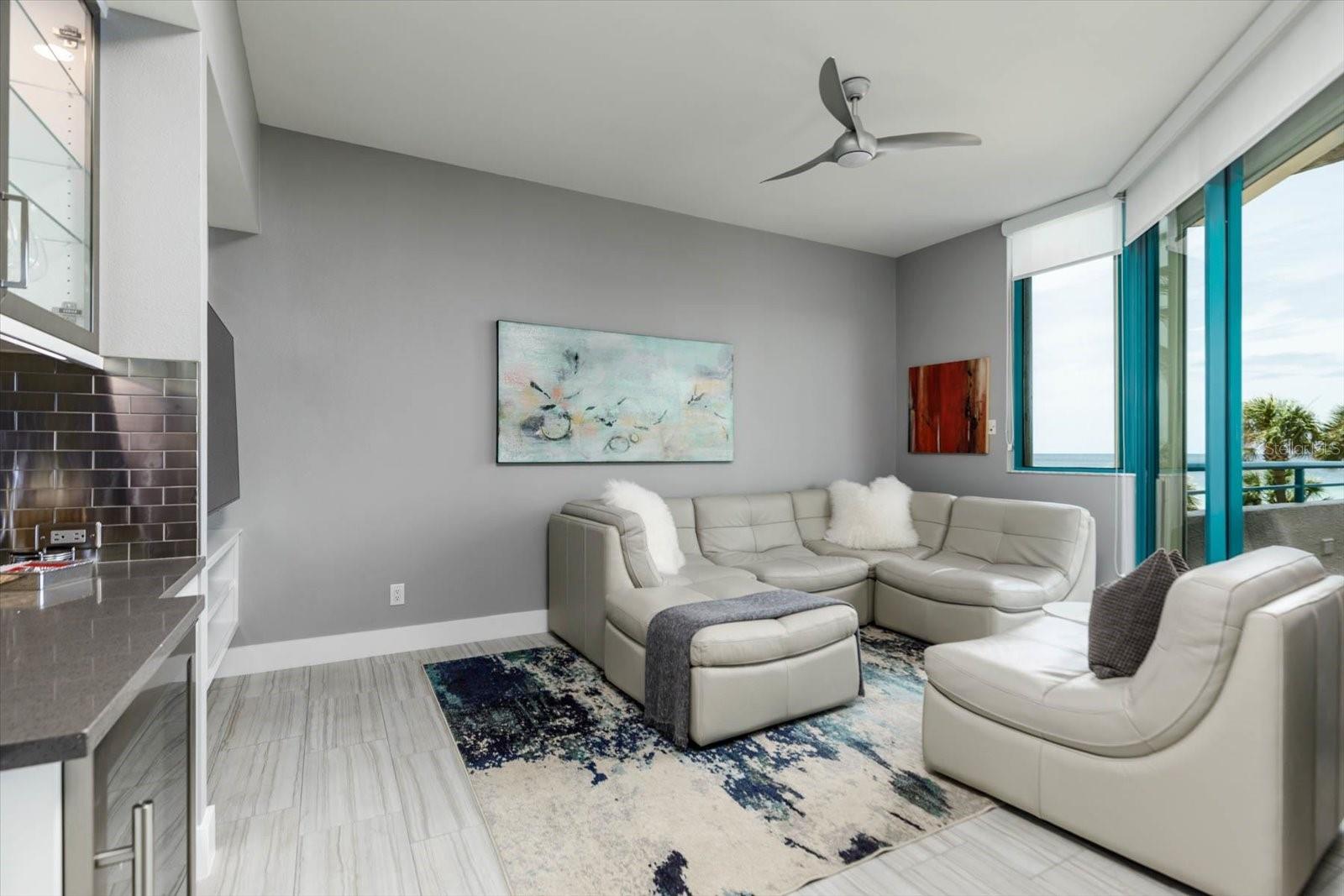 ULTIMAR THREE CONDO - Residential